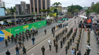 Milhares de pessoas participam do desfile de 7 de setembro em Curitiba