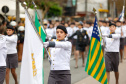 Milhares de pessoas participam do desfile de 7 de setembro em Curitiba