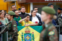 Milhares de pessoas participam do desfile de 7 de setembro em Curitiba