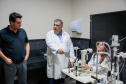 O governador também visitou o Hospital de Olhos Norte Pioneiro, que atende cerca de 40 municípios das regiões de Jacarezinho e Cornélio Procópio e faz 4,5 mil consultas, mil cirurgias, 2 mil atendimentos especializados em retina e 500 exames mensalmente. 