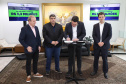 Mais R$ 34,1 milhões foram liberados pelo Governo do Estado para oito municípios pelo programa Asfalto Novo, Vida Nova.  As autorizações para os repasses foram assinadas pelo governador Carlos Massa Ratinho Junior. 