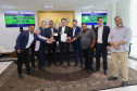Mais R$ 34,1 milhões foram liberados pelo Governo do Estado para oito municípios pelo programa Asfalto Novo, Vida Nova.  As autorizações para os repasses foram assinadas pelo governador Carlos Massa Ratinho Junior. Na foto, repasse para a prefeitura de Itaúna do Sul.