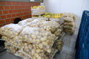 A Ceasa de Curitiba envia nesta quarta-feira (11) 12  toneladas de alimentos para Rio Negro e União da Vitória, cidades atingidas pelas chuvas e cheias nos rios no último final de semana.  