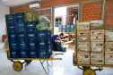 A Ceasa de Curitiba envia nesta quarta-feira (11) 12  toneladas de alimentos para Rio Negro e União da Vitória, cidades atingidas pelas chuvas e cheias nos rios no último final de semana.  