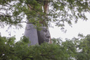 Com o maior monumento dedicado a Nossa Senhora Aparecida na América Latina, Itaipulândia recebe milhares de romeiros no Dia da Padroeira.