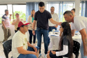 Óculos com inteligência artificial transforma vidas de alunos com deficiência visual no Paraná