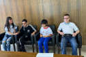 Óculos com inteligência artificial transforma vidas de alunos com deficiência visual no Paraná