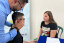 Óculos com inteligência artificial transforma vidas de alunos com deficiência visual no Paraná