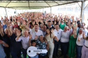 Governador entrega rede de esgoto, centro de convivência e moradias em Leópolis