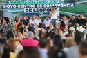 Governador entrega rede de esgoto, centro de convivência e moradias em Leópolis