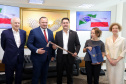  reunião entre o governador Carlos Massa Ratinho Junior e o chefe do governo regional, Jakub Chelstowkski, durante visita da comitiva polonesa à Curitiba. 