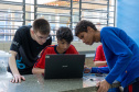 Estreia do Leia Paraná, expansão do inglês e consolidação de aplicativos marcam 2023 da educação