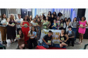  Alunos da rede estadual distribuem autógrafos em evento de lançamento de livros autorais