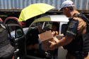 Forças de Segurança auxiliam no atendimento às famílias durante o congestionamento da BR-277