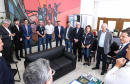 A partir desta quarta-feira (28), entram em operação os primeiros dois lotes das novas concessões rodoviárias do Paraná. A formalização do processo de transferência da administração das rodovias para as concessionárias aconteceu nesta segunda-feira (26), na sede do Departamento de Estradas de Rodagem do Paraná (DER-PR), em Curitiba.