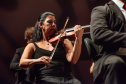 Da fundação às apresentações atuais, mulheres formam pilar fundamental da Orquestra Sinfônica do Paraná. Na foto, Fernanda.