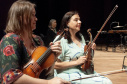 Da fundação às apresentações atuais, mulheres formam pilar fundamental da Orquestra Sinfônica do Paraná. Na foto, Fernanda.