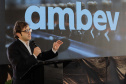 Carambeí, 13 de junho de 2024 - O governador Carlos Massa Ratinho Jr visita a nova fábrica de garrafas da Ambev, que está sendo construída em Carambeí, nos Campos Gerais.