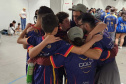 Estudantes de 13 a 28 anos de colégios públicos e privados de Curitiba e região alcançaram a segunda colocação entre 100 equipes de vários países em um torneio internacional realizado nos dias 7 a 9 de junho em Massachusetts. Projeto deles visa melhorar a mobilidade de pessoas idosas.