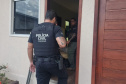 Polícia Civil do Amazonas em operação da investigação conduzida pela PCPR contra grupo de falso consórcio