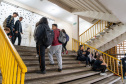  Cerca de um milhão de estudantes voltam às aulas, pela rede de ensino, nesta quarta-feira
