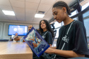 Educação: Secretaria realiza entrega de livros Afro-brasileiros para escolas estaduais