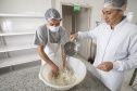 Produtos orgânicos produzidos no mesmo ambiente que convencionais, Selma Maria de Andrade e seu filho Guilherme de Andrade Cardoso produzem doces, geléias pães e frutas congeladas orgânicas e conciliam com a produção de bolacha e pão integral com certificaçõ do TECPAR