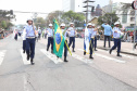  	Desfile com milhares de pessoas festeja os 202 anos da Independência do Brasil