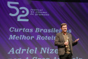 "A Casa Amarela", um curta-metragem escrito e dirigido pelo cineasta paranaense Adriel Nizer, formado na Unespar, conquistou o prêmio de melhor roteiro no 52º Festival de Cinema de Gramado.