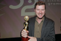 "A Casa Amarela", um curta-metragem escrito e dirigido pelo cineasta paranaense Adriel Nizer, formado na Unespar, conquistou o prêmio de melhor roteiro no 52º Festival de Cinema de Gramado.