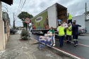 Cestas básicas arrecadadas na Corrida do Porto são distribuídas em Paranaguá