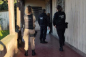 PCPR e PMPR prendem quatro pessoas durante operação contra o tráfico de drogas em Rio Azul