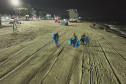 Megaoperação na madrugada garante praias limpas poucas horas após shows no Litoral