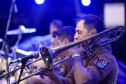 Banda da PMPR estreia no palco principal do Verão Maior e levanta o público em Matinhos