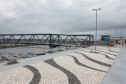 Peça importante na revitalização da orla, passarela do Rio Matinhos é entregue pelo IAT