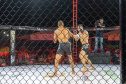 Evento nacional de boxe e MMA à beira-mar reúne milhares de espectadores
