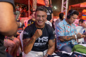 Evento nacional de boxe e MMA à beira-mar reúne milhares de espectadores