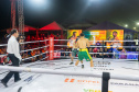 Evento nacional de boxe e MMA à beira-mar reúne milhares de espectadores