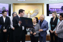 A Universidade Estadual de Londrina (UEL) será a primeira instituição de ensino superior estadual do Paraná a ter um parque tecnológico em seu campus, no Norte do Estado. O projeto arquitetônico do novo espaço, que será um hub de inovação integrado à infraestrutura acadêmica e de pesquisa da universidade, foi apresentado nesta terça-feira (11) ao governador Carlos Massa Ratinho Junior.