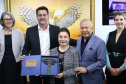 A Universidade Estadual de Londrina (UEL) será a primeira instituição de ensino superior estadual do Paraná a ter um parque tecnológico em seu campus, no Norte do Estado. O projeto arquitetônico do novo espaço, que será um hub de inovação integrado à infraestrutura acadêmica e de pesquisa da universidade, foi apresentado nesta terça-feira (11) ao governador Carlos Massa Ratinho Junior.
