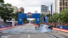 Adrenalina e velocidade: fãs apaixonados vibram com apresentação de carros na Red Bull Showrun