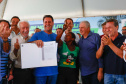Governador entrega título de domínio da Chácara São Pedro ao município de Pontal do Paraná