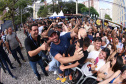 Adrenalina e velocidade: fãs apaixonados vibram com apresentação de carros na Red Bull Showrun