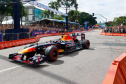 Adrenalina e velocidade: fãs apaixonados vibram com apresentação de carros na Red Bull Showrun