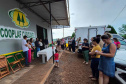 entrega de equipamentos em cooperativa da agricultura familiar em cascavel