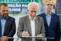 Governo do Paraná lança concurso de inovação para criação de bengalas inteligentes