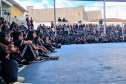 Escola de Dança Teatro Guaíra encanta cerca de 750 alunos em apresentação em colégio estadual de Curitiba