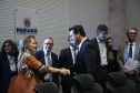 O governador Carlos Massa Ratinho Junior em reunião com delegação da União Europeia.
