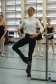 Ex-aluna, bailarina internacional Nayara Lopes retorna ao Teatro Guaíra para aula especial na Escola de Dança