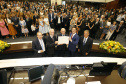 O governador Carlos Massa Ratinho Júnior tomou posse na manhã desta terça-feira (01) na Assembleia Legislativa do Paraná. O governador e o vice Darci Piana, ao lado de suas famílias, subiram a rampa da Assembleia e foram recebidos pelo presidente da Casa, deputado Ademar Traiano. Os eleitos também receberam as primeiras honras militares. - Curitiba, 01/01/2019 - Foto: Arnaldo Alves/ANPr